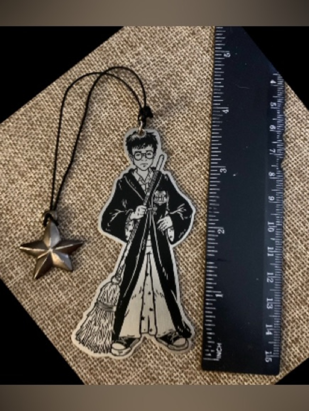 Scholastic Black & White Harry Potter Metal Die-Cut Bookmark - Picture 4 of 5